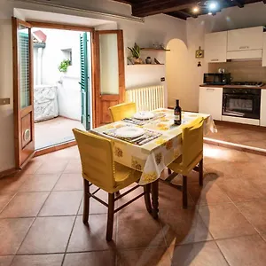 Virgilio's House + Internal Court Appartamento